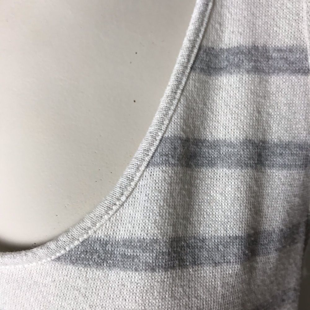 Color Thread Women’s Tank Athleisure M Racerback - Picture 2 of 8